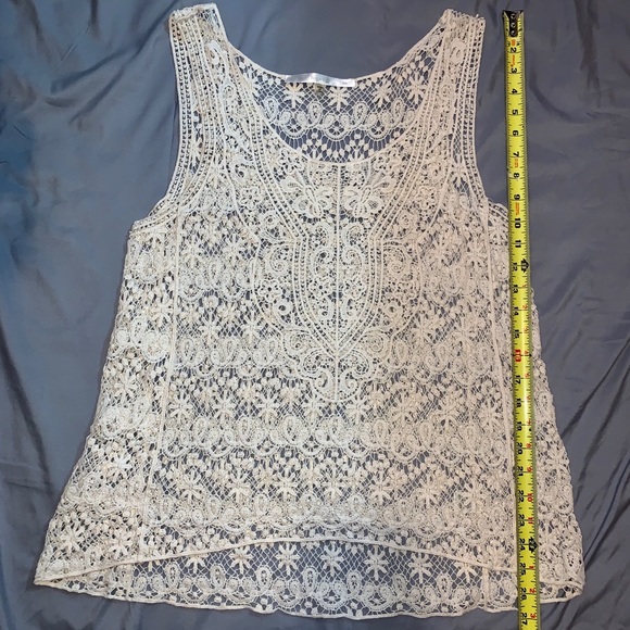 Lace tank - Picture 2 of 4